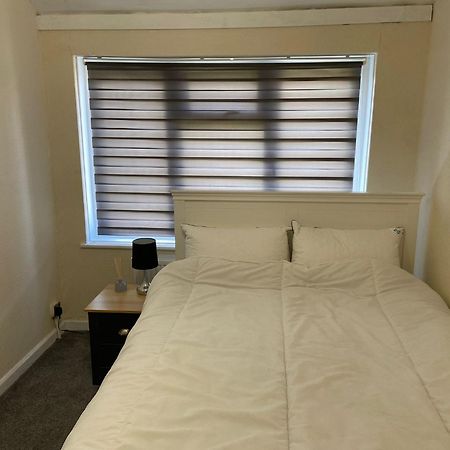 Peeams Abode Apartment Dagenham Exterior photo